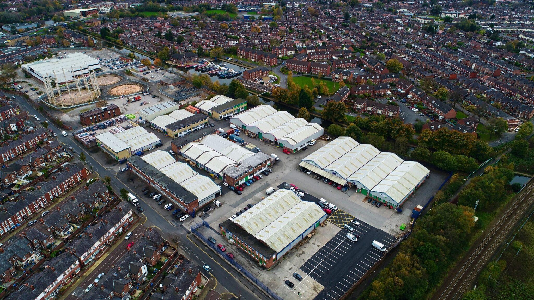 Longford Trading Estate, Manchester à louer Photo de l’immeuble– Image 1 sur 5