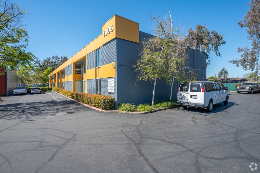 1805 Tribute Rd, Sacramento, CA à louer - Photo principale – Image 1 sur 16