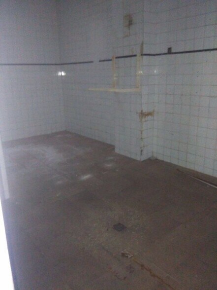 Local commercial dans Cáceres, Cáceres à louer - Photo de l’immeuble – Image 3 sur 8