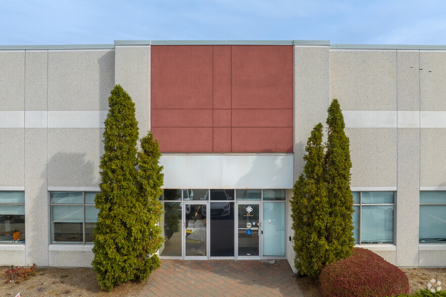 2850 Argentia Rd, Mississauga, ON à louer - Photo de l’immeuble – Image 3 sur 5