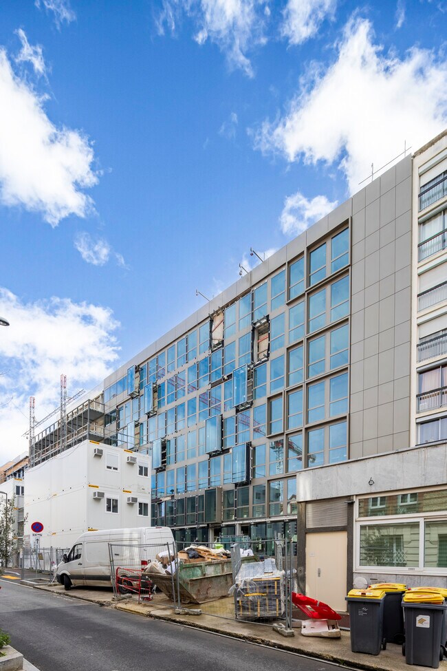 Plus de détails pour 42 Rue Rouget De Lisle, Suresnes - Bureau à louer