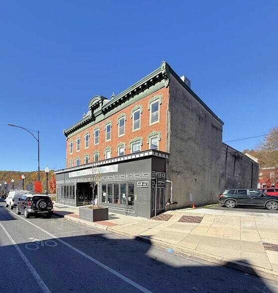 143 E Lincoln Hwy, Coatesville, PA à louer - Photo de l’immeuble – Image 3 sur 18