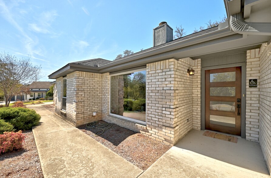 900 N Cuernavaca Dr, Austin, TX à vendre - Photo de l’immeuble – Image 3 sur 8