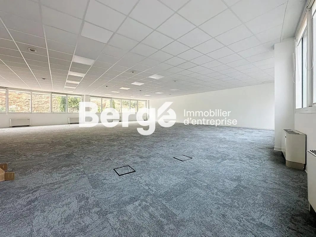 Bureau dans SOPHIA ANTIPOLIS à louer Photo de l’immeuble– Image 1 sur 7