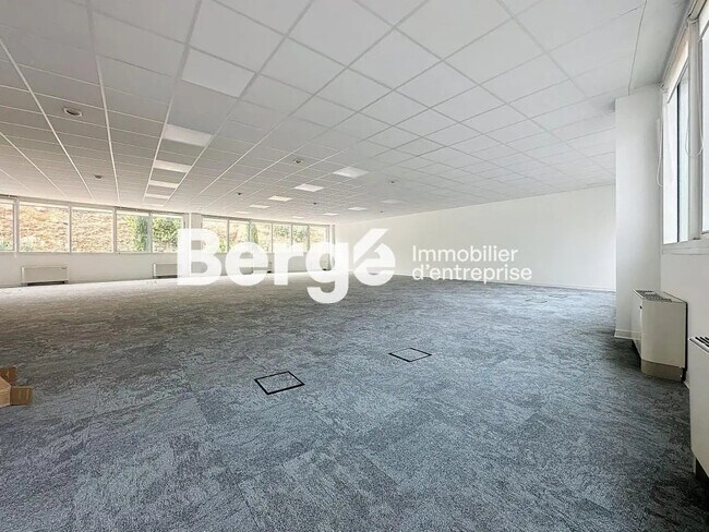 Plus de détails pour Bureau à louer