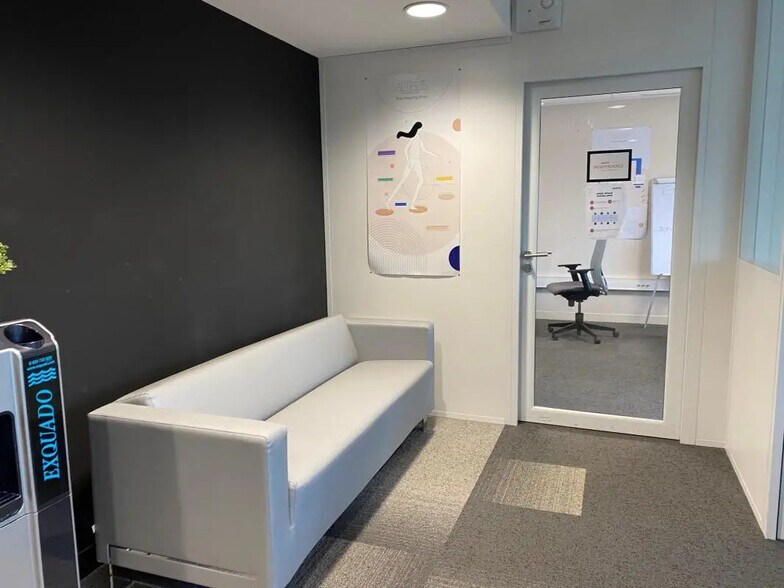 Bureau dans Lille à louer - Photo de l’immeuble – Image 2 sur 7