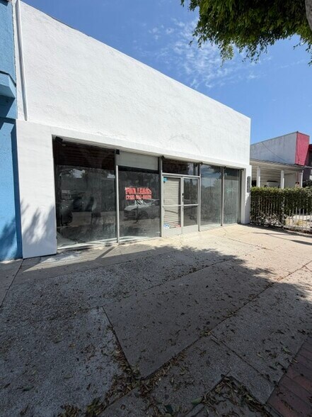 1446 S Robertson Blvd, Los Angeles, CA à louer - Photo de l’immeuble – Image 2 sur 13