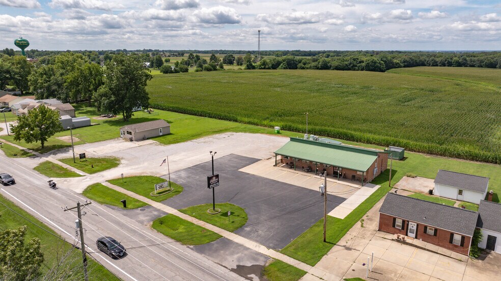 908 N Main St, Brighton, IL à vendre - Photo de l’immeuble – Image 3 sur 50