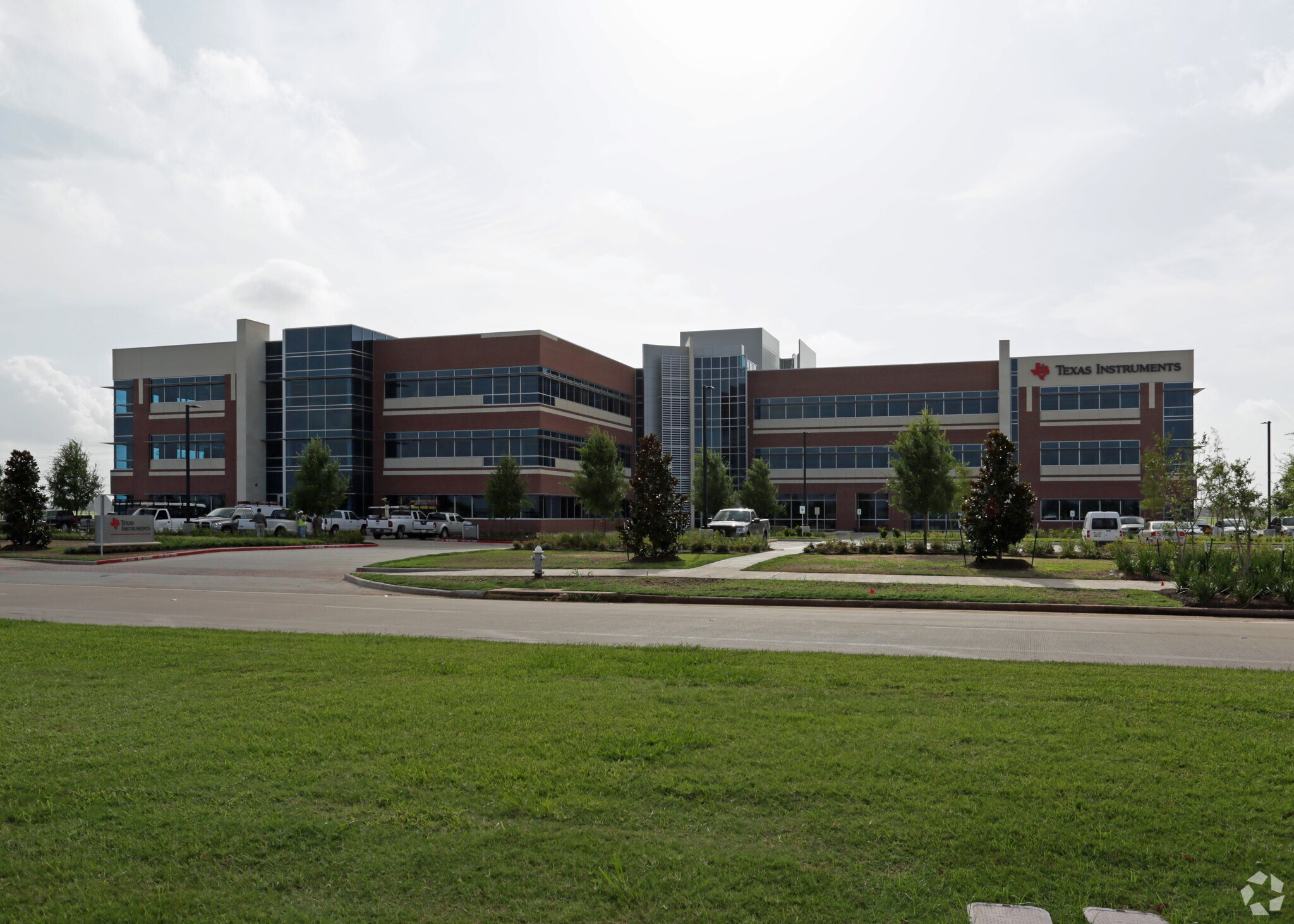 13905 University Blvd, Sugar Land, TX à vendre Photo principale– Image 1 sur 15