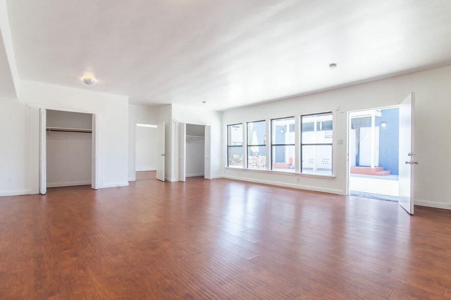 4423 Santa Monica Blvd, Los Angeles, CA à louer - Photo de l’immeuble – Image 3 sur 8