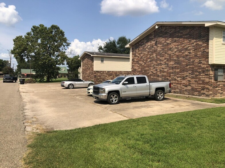 402-418 N 10th St, Nederland, TX à vendre - Photo de l’immeuble – Image 3 sur 10