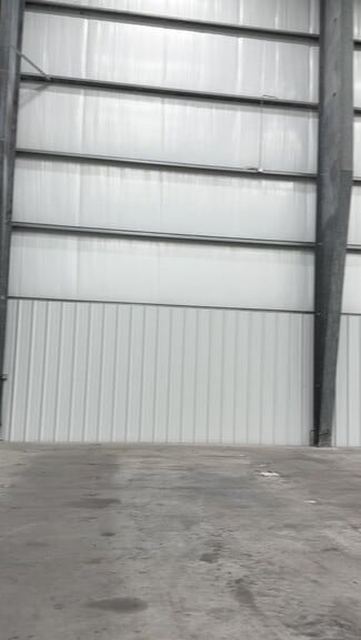 Plus de détails pour 103 Industrial Park Blvd, Hitchcock, TX - Industriel/Logistique à louer