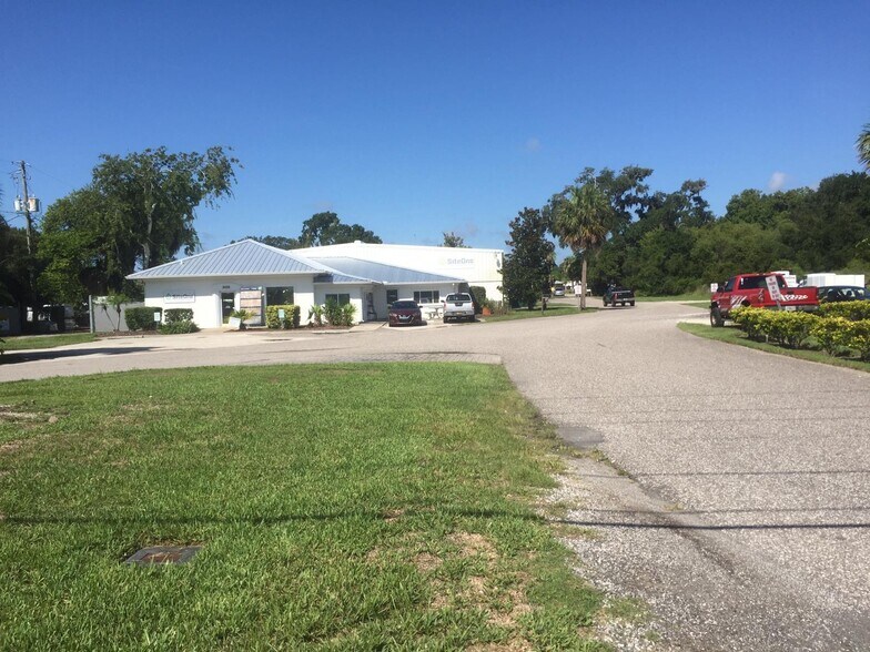 2430 S Nova Rd, Daytona Beach, FL à louer - Photo de l’immeuble – Image 2 sur 6
