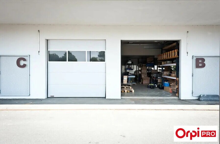 Local d’activités dans Trégueux à louer - Photo de l’immeuble – Image 3 sur 4