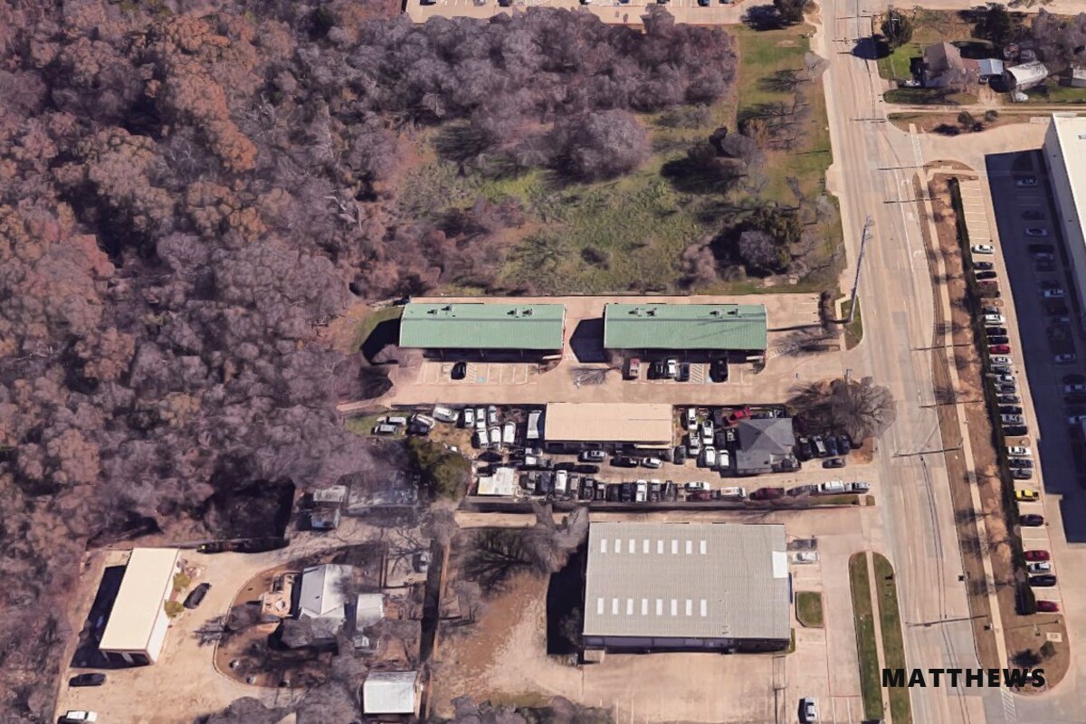 519 Bennett Ln, Lewisville, TX à louer Photo de l’immeuble– Image 1 sur 5