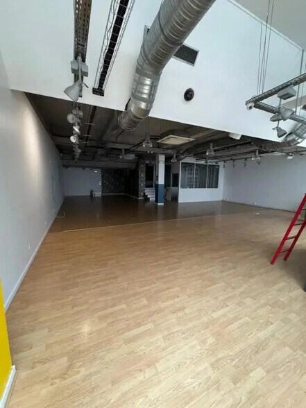 5 Rue Aumont-Thiéville, Paris à louer - Photo de l’immeuble – Image 3 sur 15