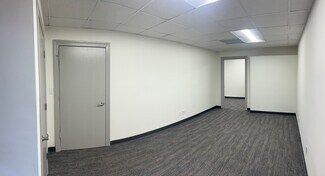 Plus de détails pour 3111 Fortune Way, Wellington, FL - Industriel/Logistique à louer