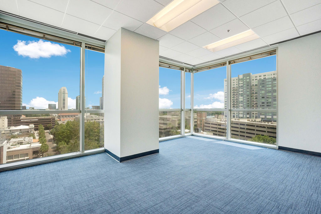 121-189 S Orange Ave, Orlando, FL 32801 - Lot 840N -  - Photo intérieure - Image 1 of 18