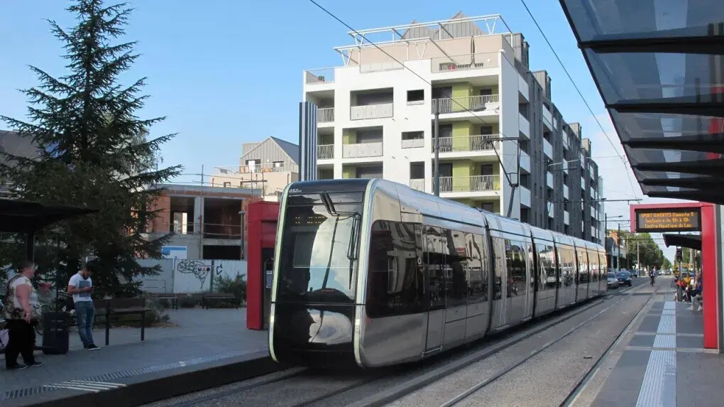  dans Tours à vendre Photo principale– Image 1 sur 1