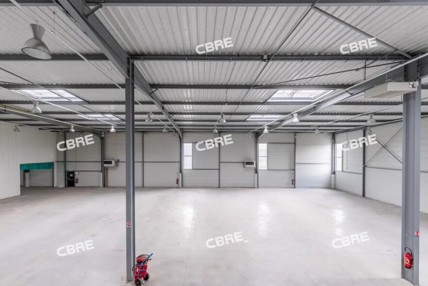 Bureau dans Lieusaint à louer - Photo intérieure – Image 3 sur 24