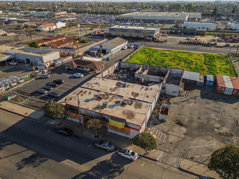1346 W Main St, Merced, CA à vendre - Photo de l’immeuble – Image 2 sur 12