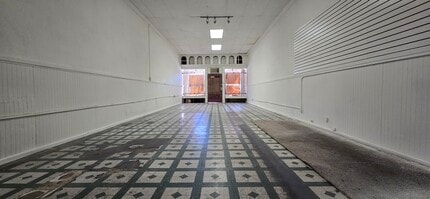 15819 E. Main St, La Puente, CA à louer Photo intérieure– Image 2 sur 7