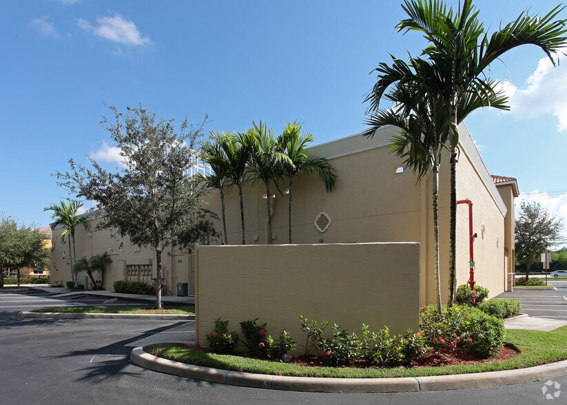 137 S State Road 7, West Palm Beach, FL à louer - Photo de l’immeuble – Image 3 sur 5