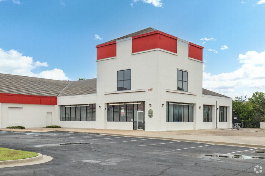 8221 E 61st St, Tulsa, OK à louer - Photo de l’immeuble – Image 3 sur 6