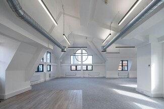 Plus de détails pour 40 Clifton St, Londres - Bureau à louer