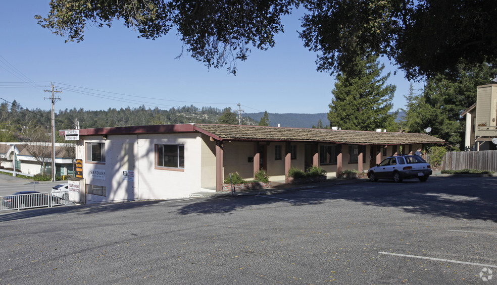 101-115 Scotts Valley Rd, Santa Cruz, CA à louer - Photo de l’immeuble – Image 3 sur 14