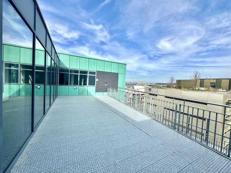 Bureau dans Lyon à louer - Photo de l’immeuble – Image 1 sur 19