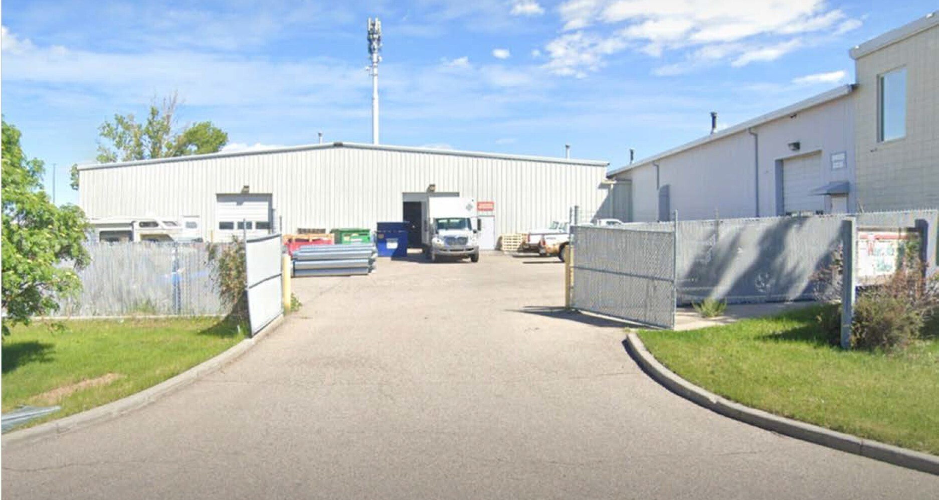 1238 45th Ave NE, Calgary, AB à louer Photo principale– Image 1 sur 5