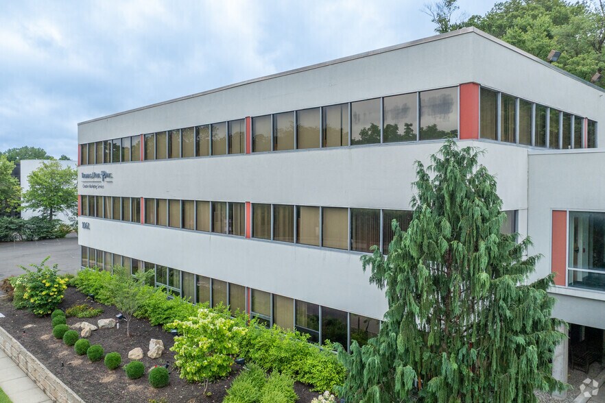 1061 Rydal Rd, Jenkintown, PA à vendre - Photo principale – Image 1 sur 5