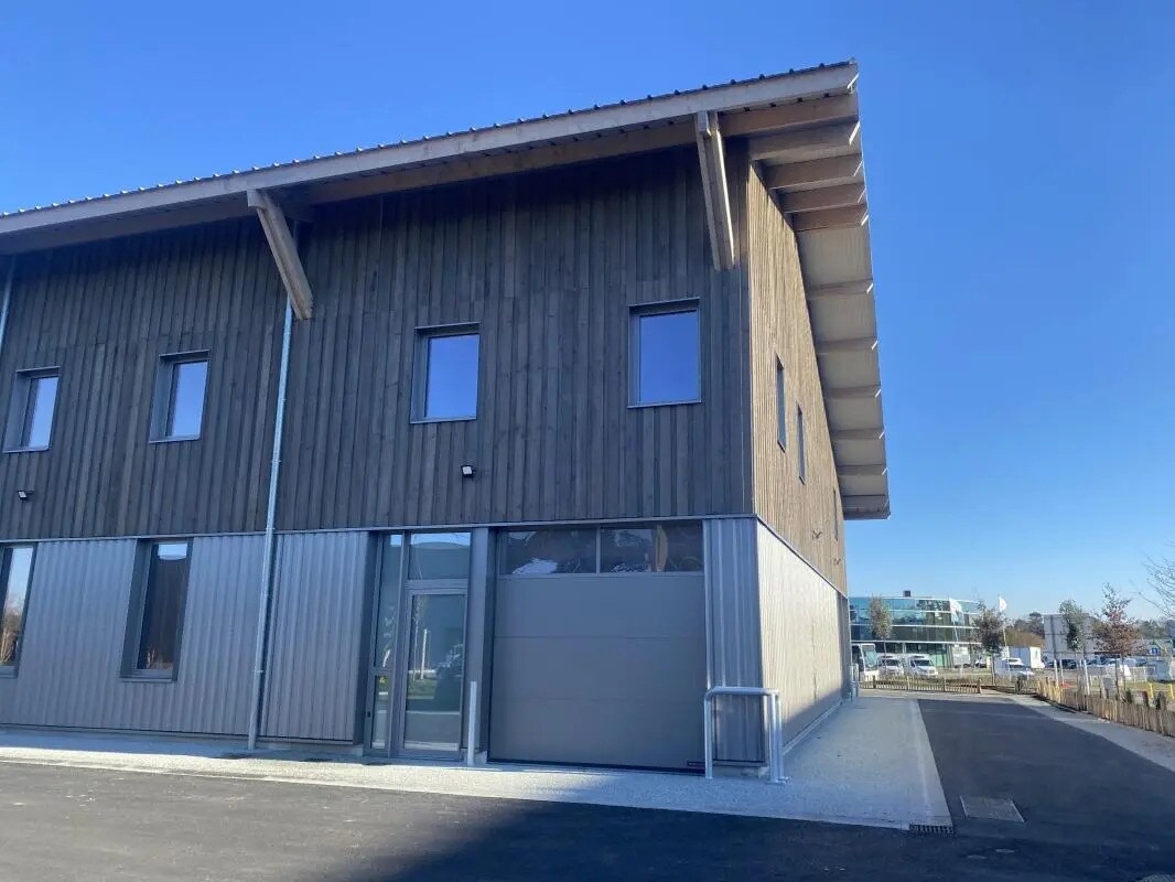 Local d'activités dans Le Haillan à vendre Photo de l’immeuble– Image 1 sur 17