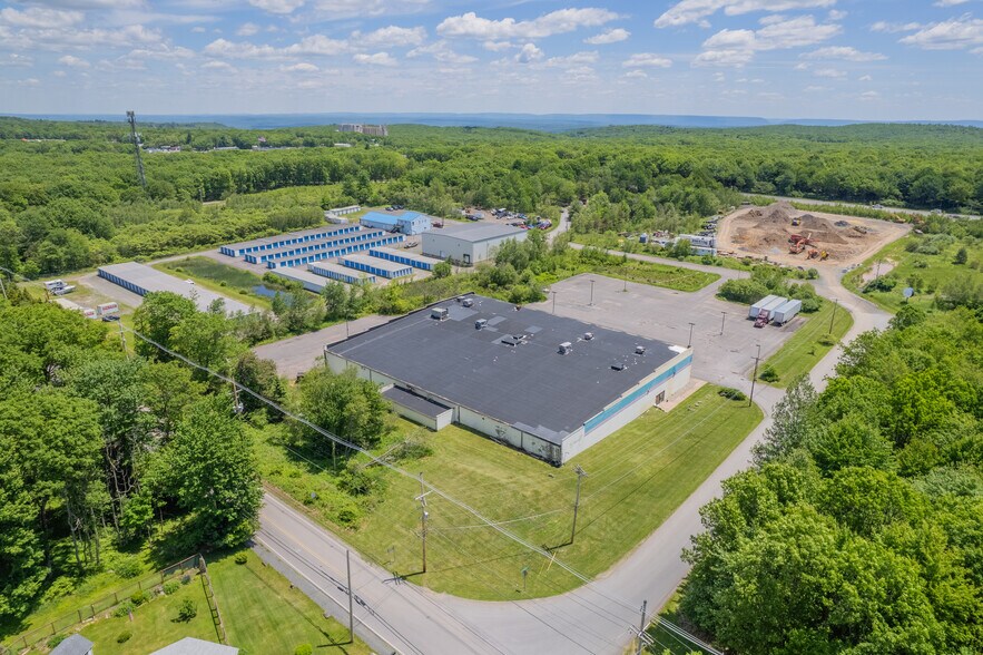5357 Development Park Dr, Pocono Summit, PA à vendre - Photo de l’immeuble – Image 2 sur 28