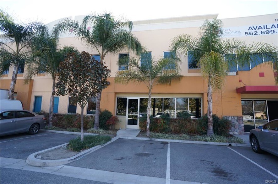 1450-1458 W Holt Ave, Pomona, CA à louer - Photo de l’immeuble – Image 2 sur 11