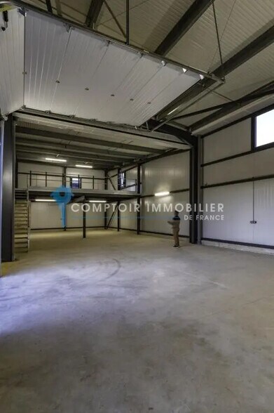 Industriel/Logistique dans Castanet-Tolosan à vendre - Photo de l’immeuble – Image 2 sur 10