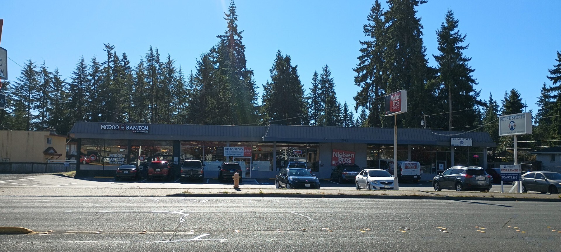 6812-6820 196th St SW, Lynnwood, WA à vendre Photo de l’immeuble– Image 1 sur 9