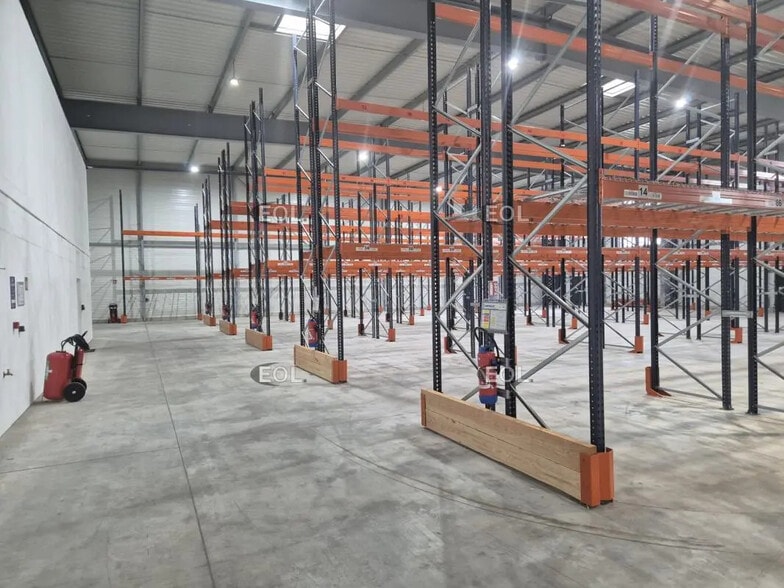 1 Allée Des Frères Montgolfier, Noyal-Châtillon-sur-Seiche à louer - Photo intérieure – Image 3 sur 4