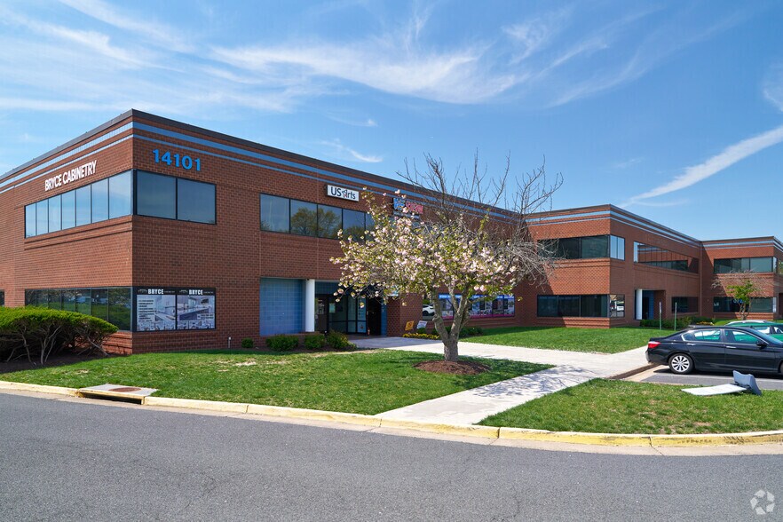 14101 Sullyfield Cir, Chantilly, VA à louer - Photo principale – Image 1 sur 4