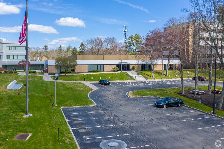 298 Concord Rd, Billerica, MA à vendre - Photo principale – Image 1 sur 10