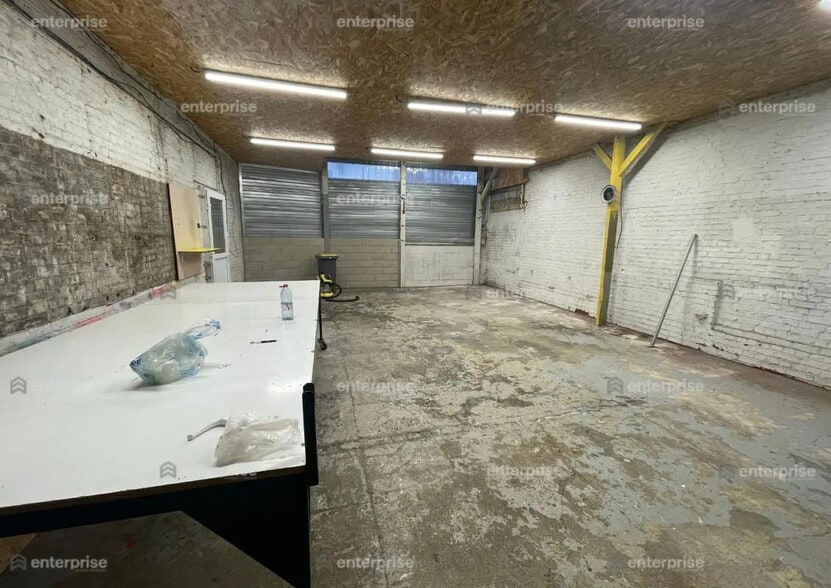 Local d'activités dans Saint-Quentin à vendre - Photo intérieure – Image 3 sur 3