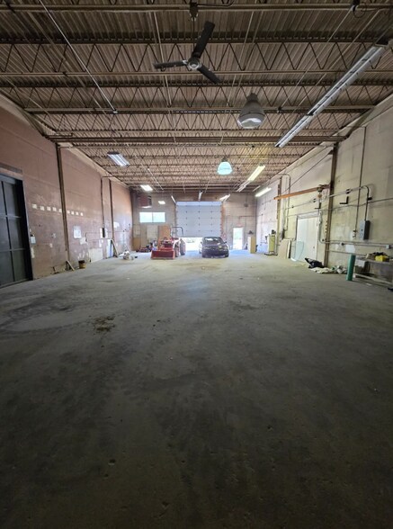 9260 E Valley View Rd, Macedonia, OH à louer - Photo intérieure – Image 3 sur 5