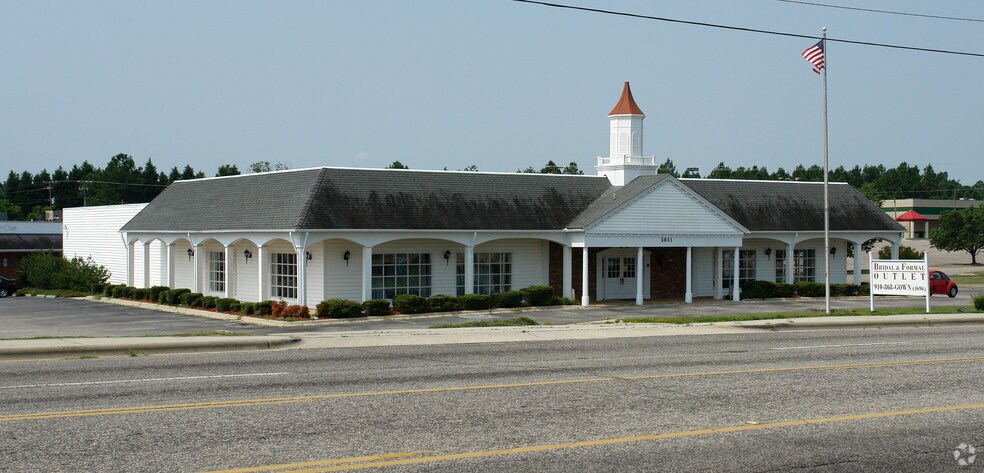 3641 Sycamore Dairy Rd, Fayetteville, NC à louer - Photo de l’immeuble – Image 2 sur 7