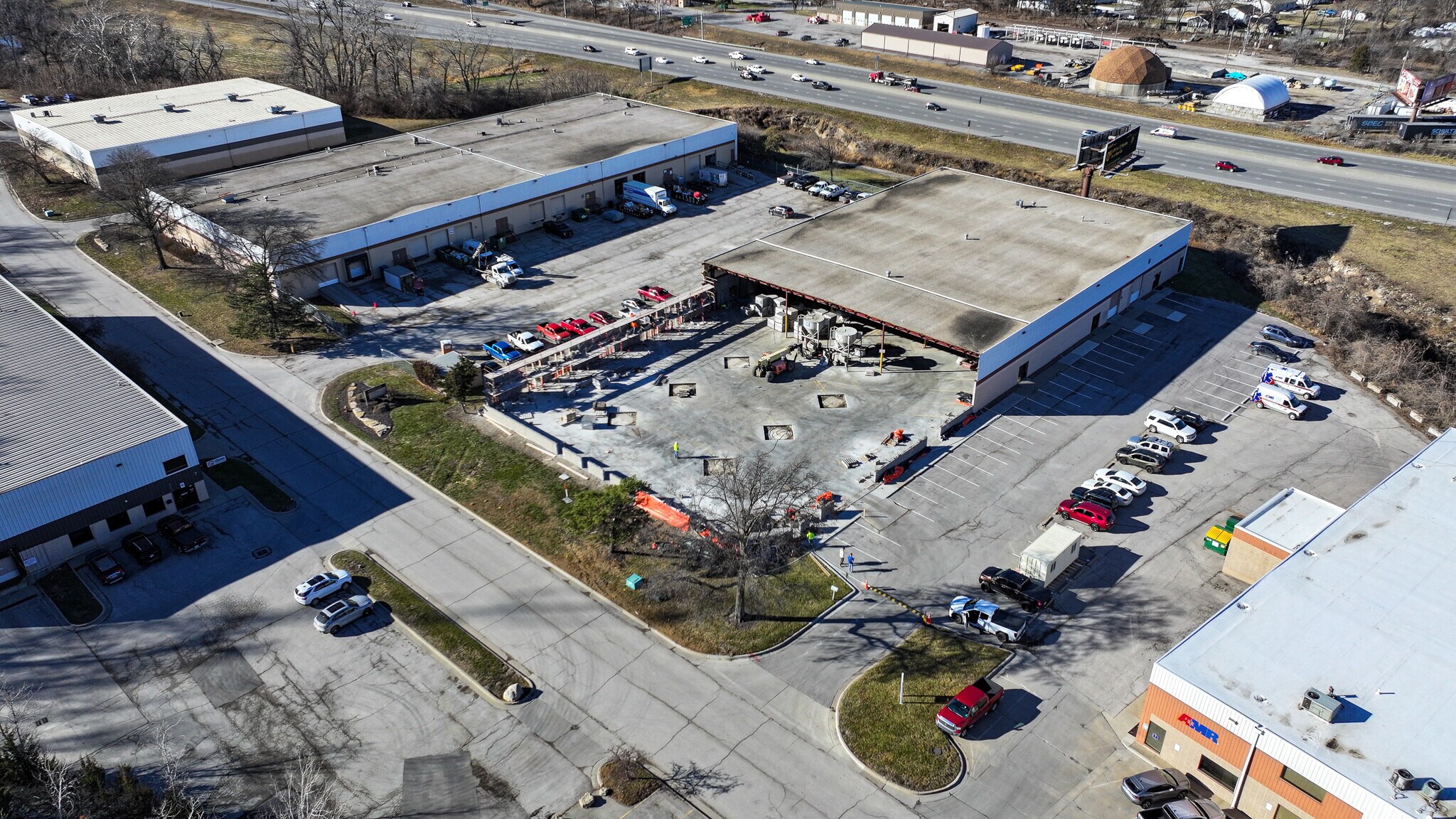 1920-1938 Foxridge Dr, Kansas City, KS à louer Photo principale– Image 1 sur 3