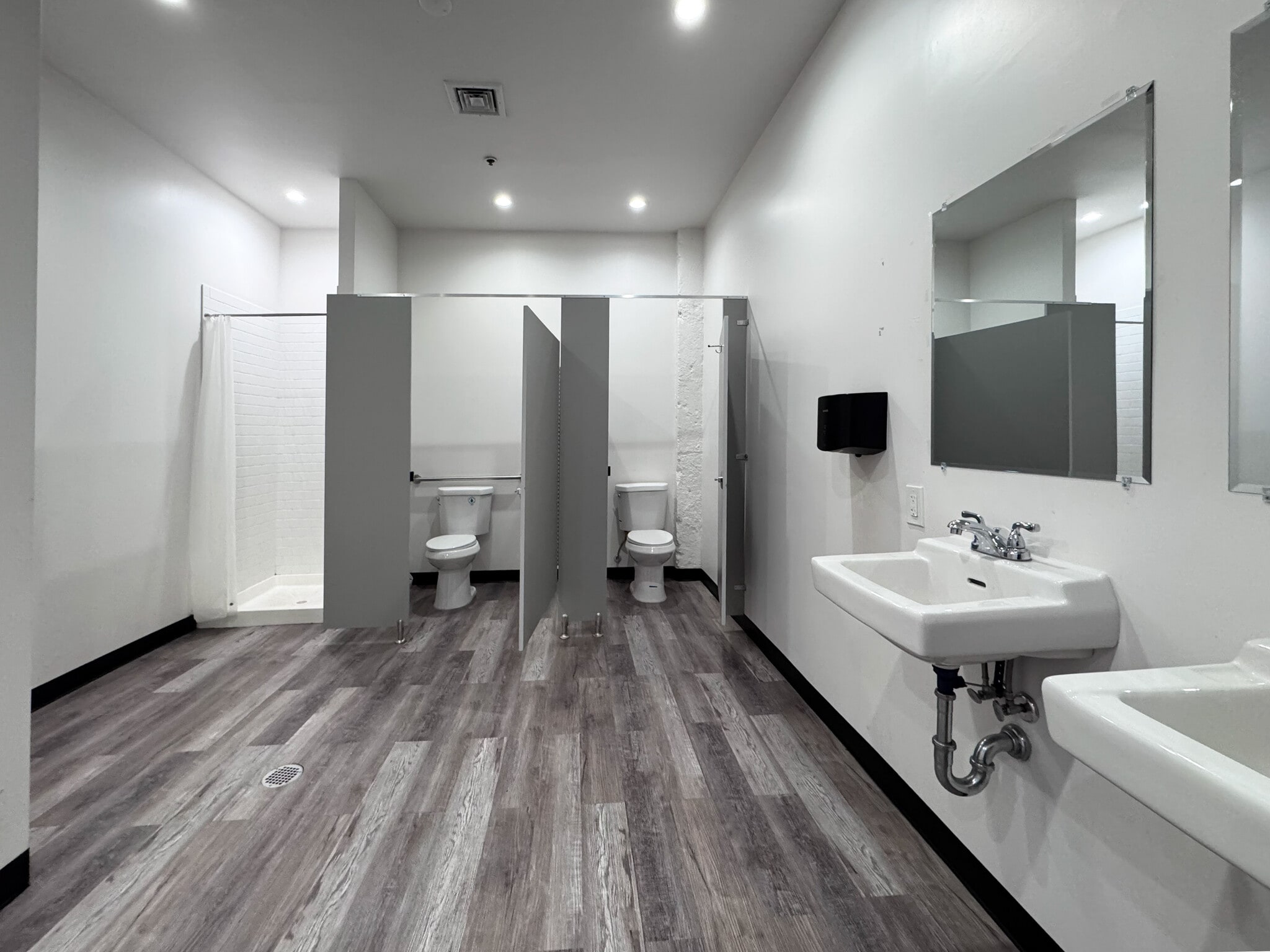 29-28 41st Ave, Long Island City, NY à louer Photo intérieure– Image 1 sur 4