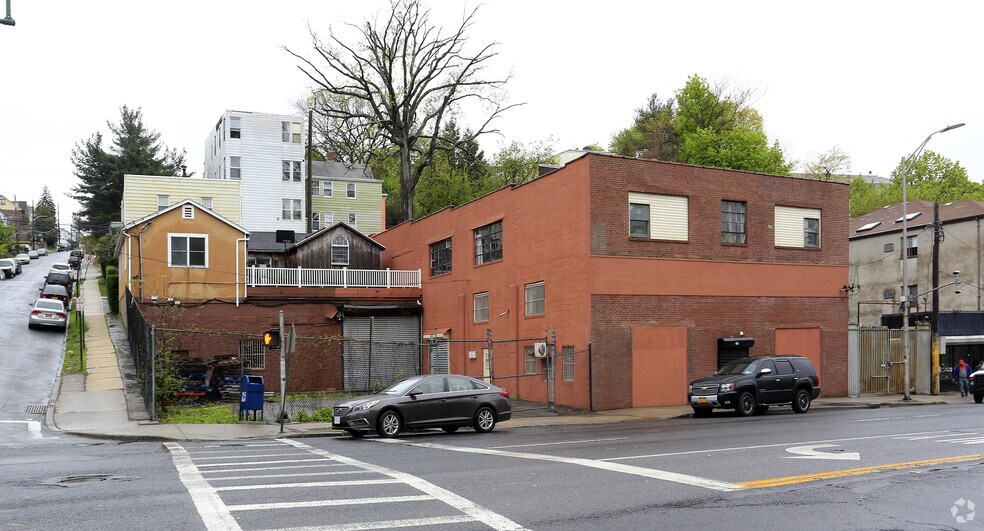 166 Yonkers Ave, Yonkers, NY à vendre - Photo principale – Image 1 sur 16