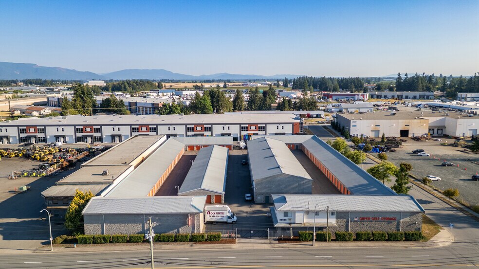 Super Self Storage portefeuille de 2 biens à vendre sur LoopNet.fr - Photo de l’immeuble – Image 3 sur 17