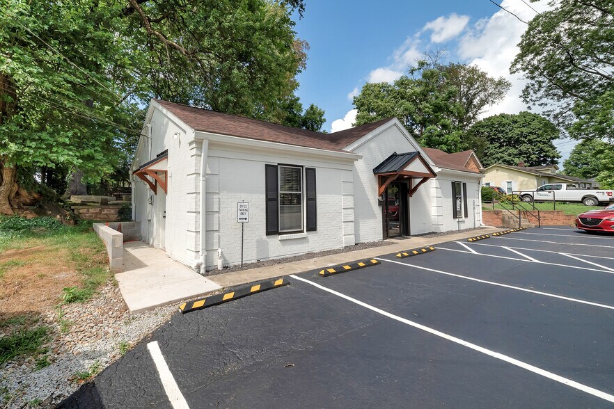 214 Templin Ave, Bardstown, KY à louer - Photo de l’immeuble – Image 2 sur 17