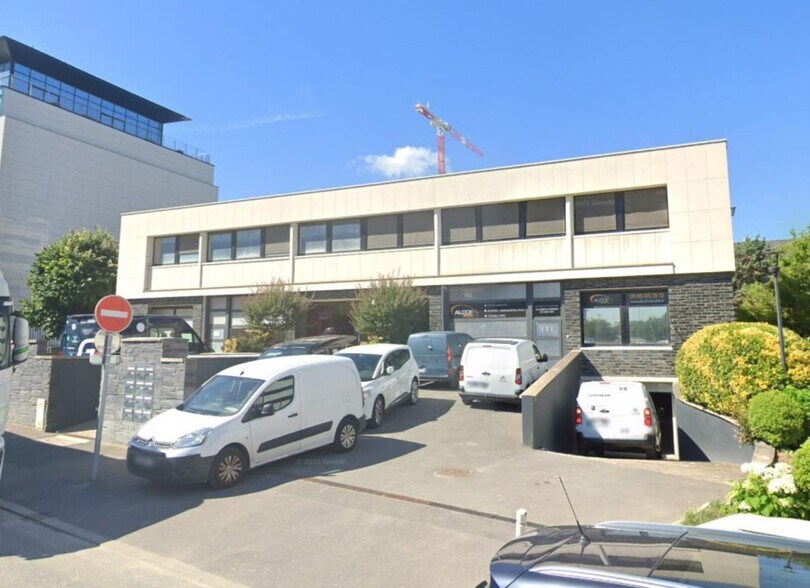 27/31 Rue D'Arras, Nanterre à louer - Photo de l’immeuble – Image 1 sur 3